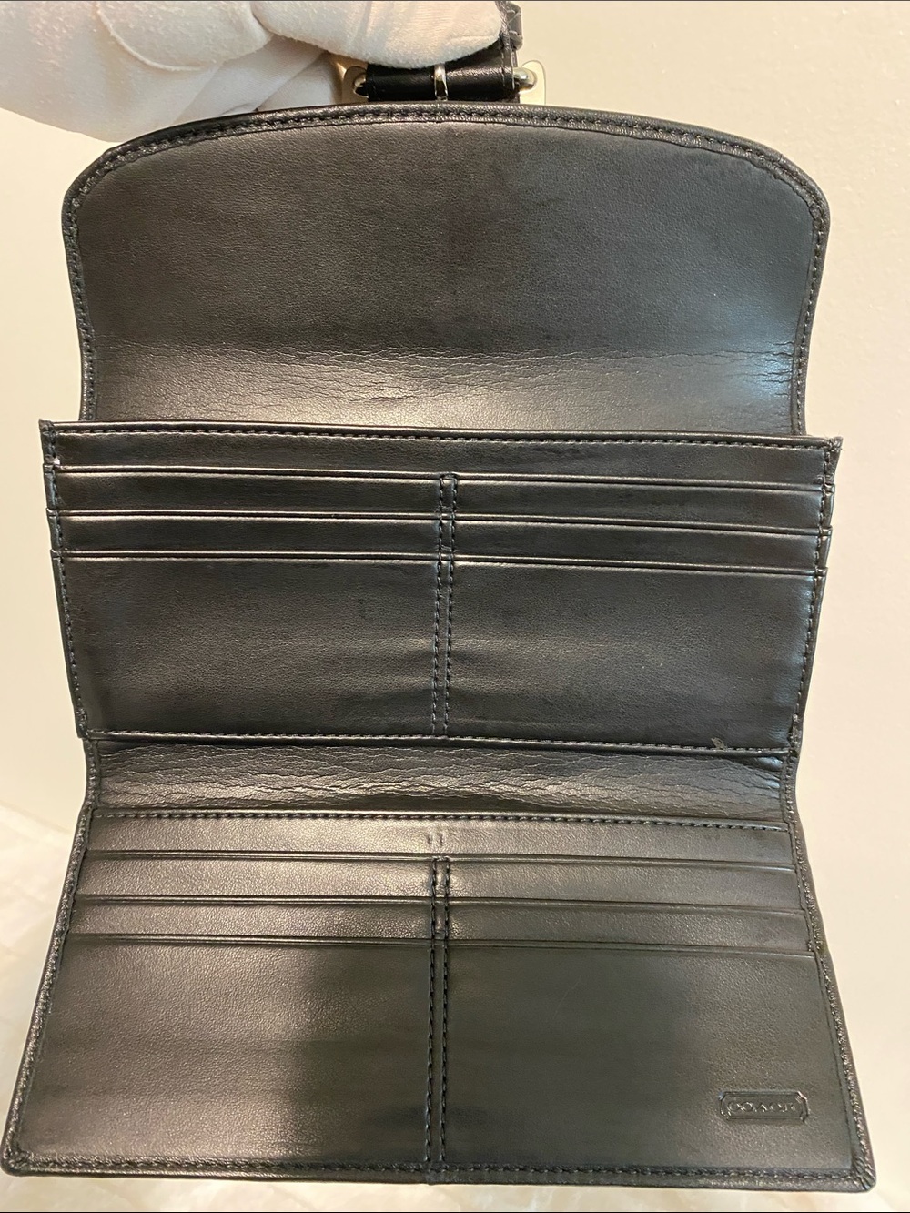 NWT Vintage Soho Leather Buckle Slim Envelope / Tri-Fold Wallet - Picture 6 of 17